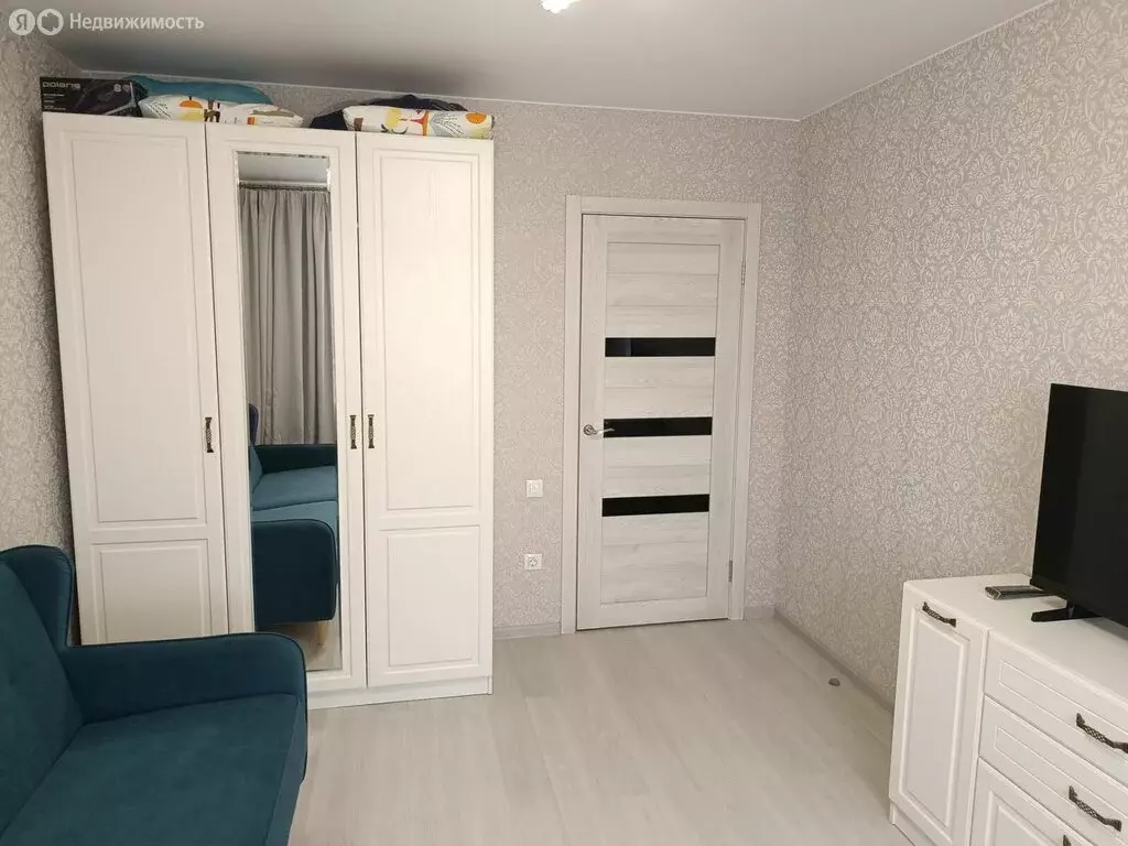 3-комнатная квартира: Коммунар, Ижорская улица, 16 (71 м) - Фото 2