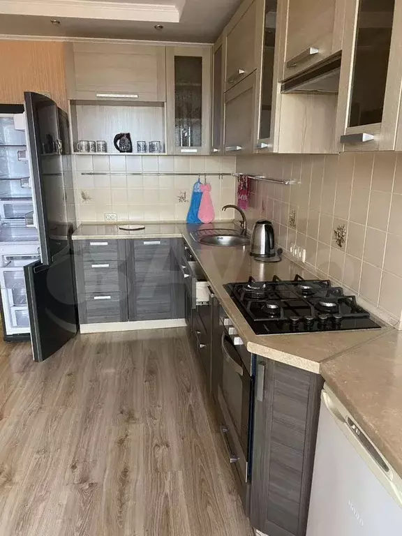 Комната 13,2 м в 2-к., 4/9 эт. - Фото 0