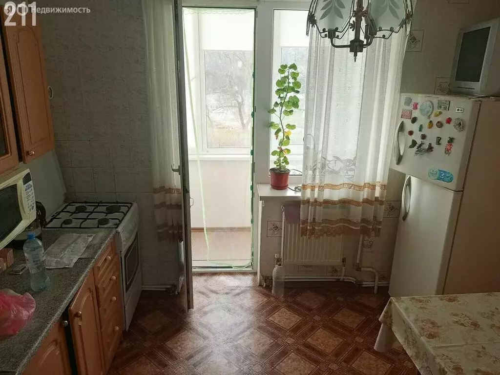 3-комнатная квартира: Феодосия, улица Володарского, 33 (69.7 м) - Фото 2