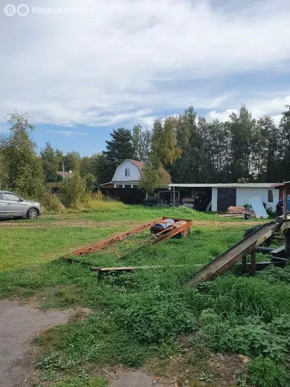 Участок в деревня Кобона, Новоладожский канал, 2-я линия (17 м) - Фото 0