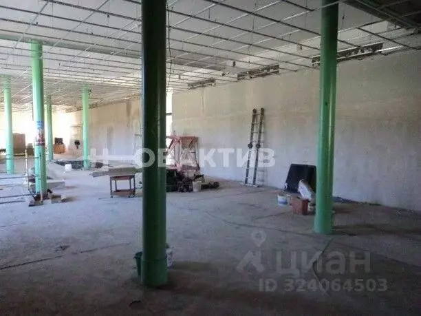 Торговая площадь в Ханты-Мансийский АО, Советский Железнодорожная ул., ... - Фото 1