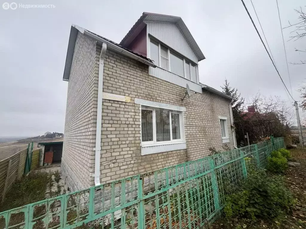 Дом в Балашов, Индустриальная улица (227.1 м) - Фото 1