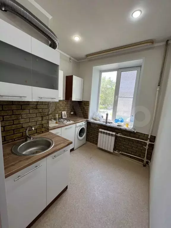 3-к. квартира, 60 м, 2/4 эт. - Фото 0