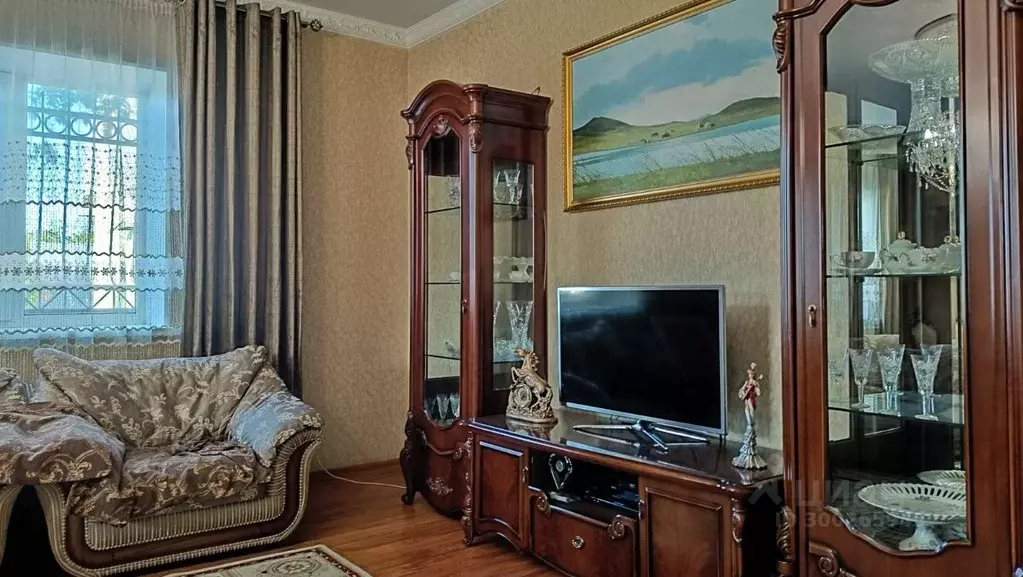 Дом в Саратовская область, Саратов Придорожная ул. (215 м) - Фото 0