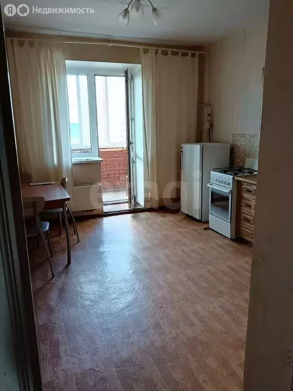 2-комнатная квартира: Омск, улица Крупской, 12/1 (57 м) - Фото 0