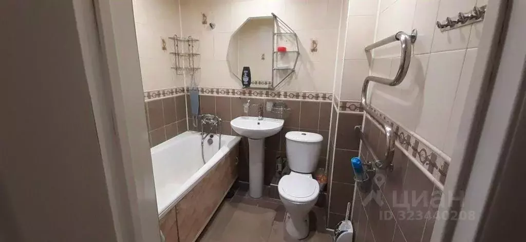 1-к кв. Брянская область, Брянск Локомотивная ул., 5 (40.0 м) - Фото 2