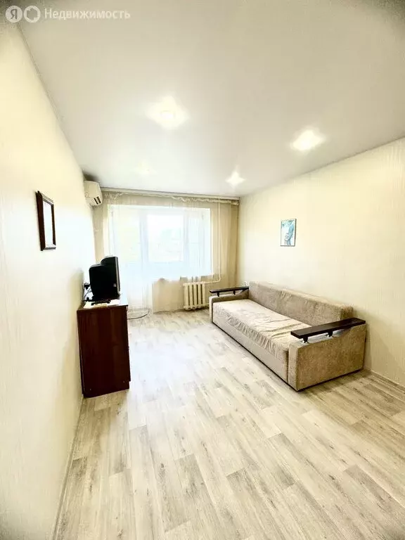 1-комнатная квартира: Батайск, Рабочая улица, 112 (32 м) - Фото 0