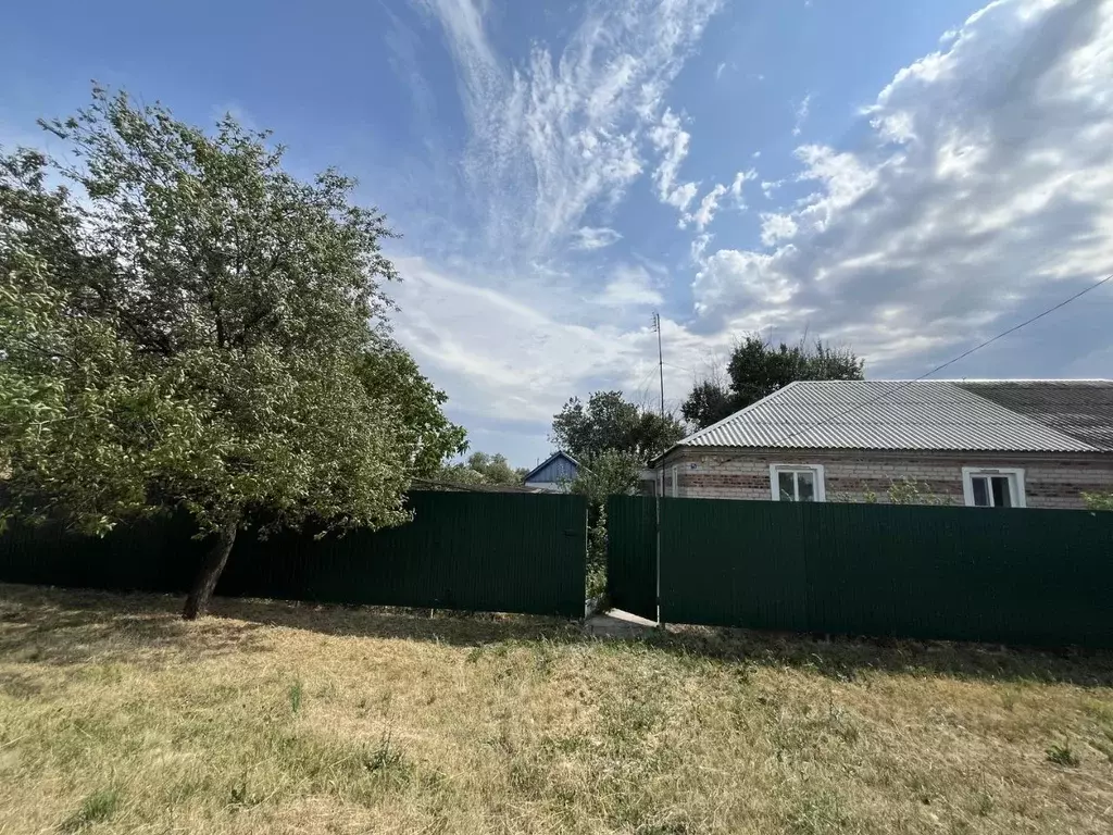 Дом в Ростовская область, Веселовский район, Позднеевское с/пос, Малая ... - Фото 1