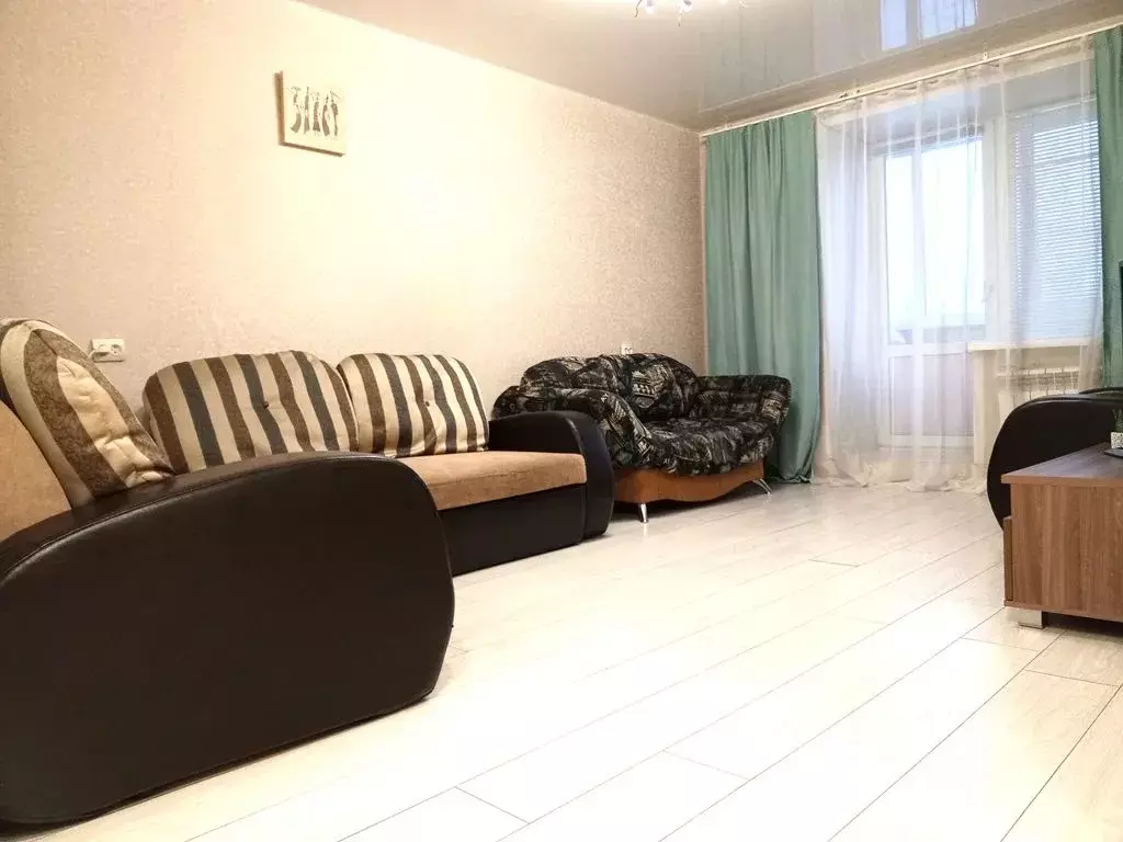 2-к кв. Кемеровская область, Новокузнецк Ярославская ул., 24 (50.0 м) - Фото 0