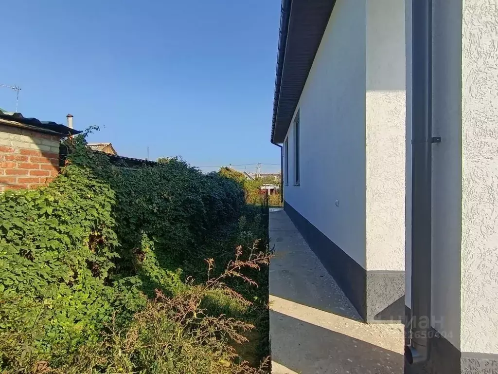 Дом в Краснодарский край, Крымск Нефтяная ул., 3 (105 м) - Фото 1