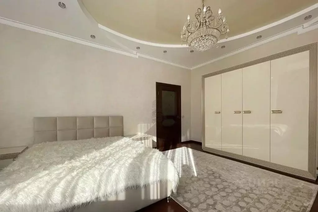 3-к кв. Краснодарский край, Краснодар Центральный мкр, ул. Кубанская ... - Фото 0