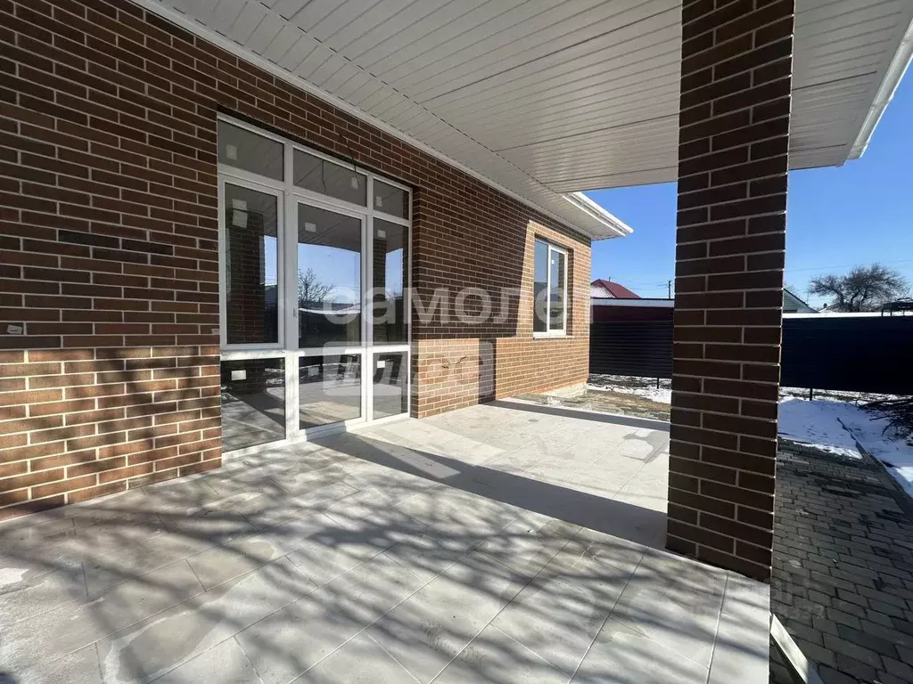 Дом в Краснодарский край, Тимашевск Интернациональная ул. (100 м) - Фото 1