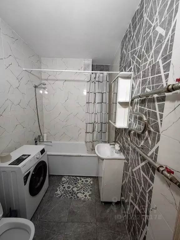 1-к кв. Иркутская область, Иркутск Гусарская тер., 3 (33.0 м) - Фото 1