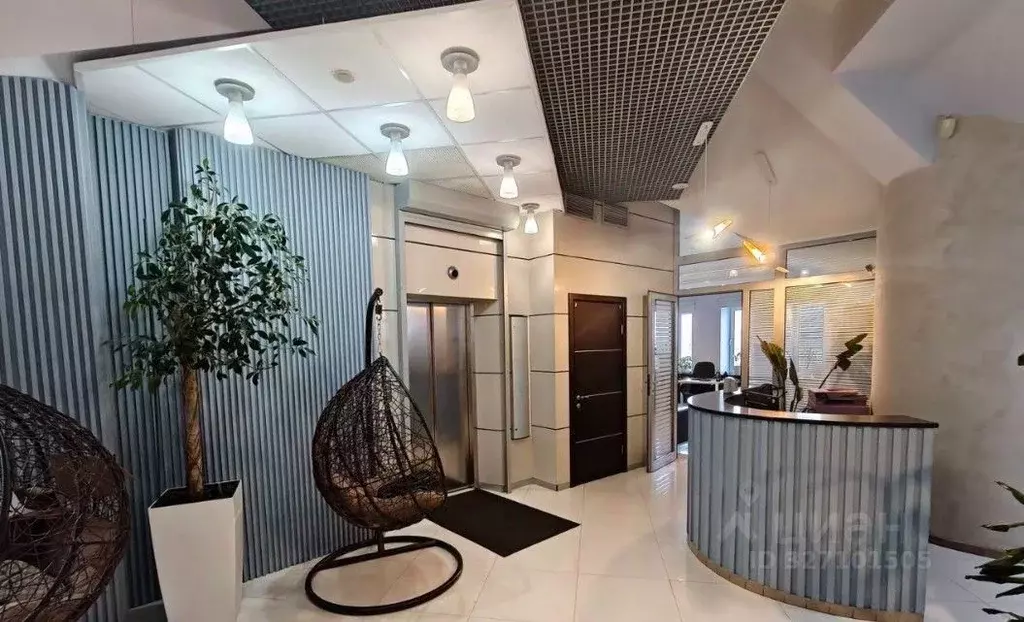 Офис в Москва Средний Овчинниковский пер., 12 (335 м) - Фото 1