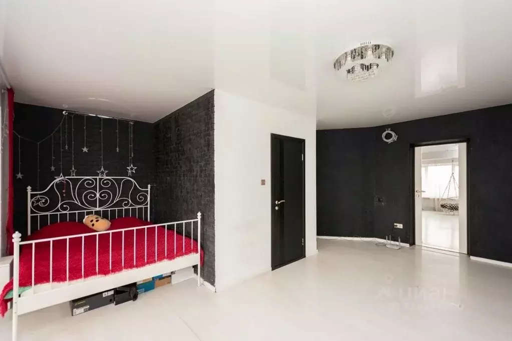 Студия Иркутская область, Иркутск Карпинская ул., 41Б (33.0 м) - Фото 1