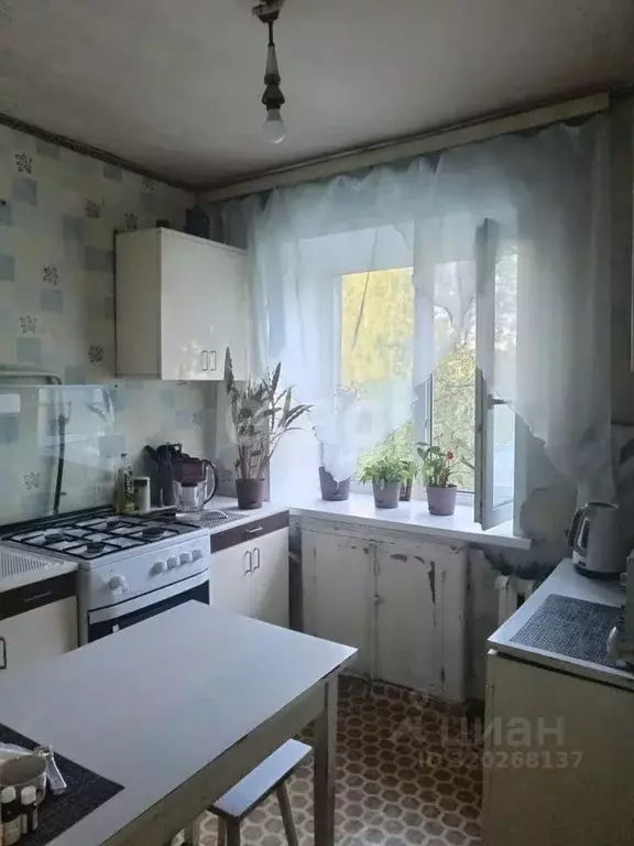 3-к кв. Свердловская область, Екатеринбург ул. Уктусская, 33 (41.8 м) - Фото 0