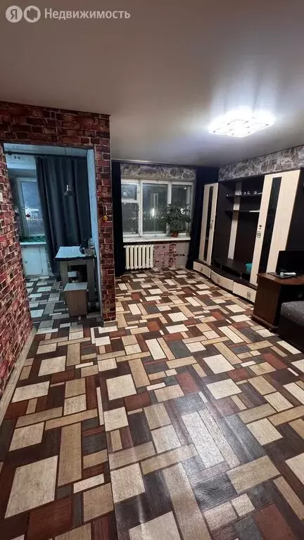 1-комнатная квартира: Братск, улица Кирова, 35 (28 м) - Фото 0