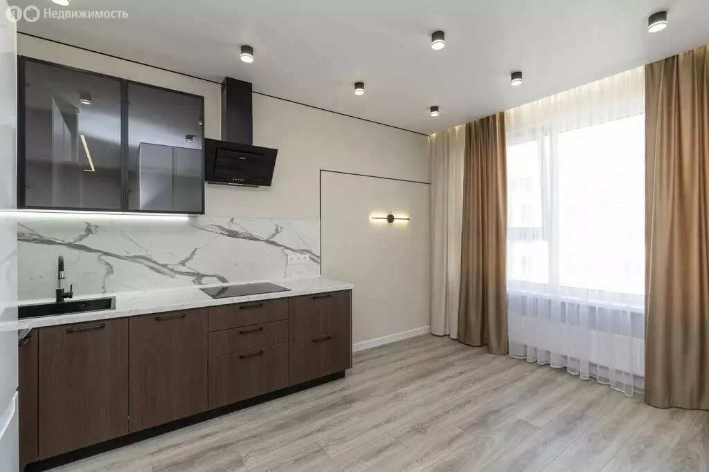 2-комнатная квартира: Тюмень, улица Республики, 205к1 (61.4 м) - Фото 2