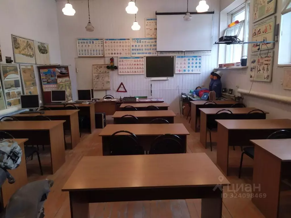 Помещение свободного назначения в Волгоградская область, Жирновск  (75 ... - Фото 1