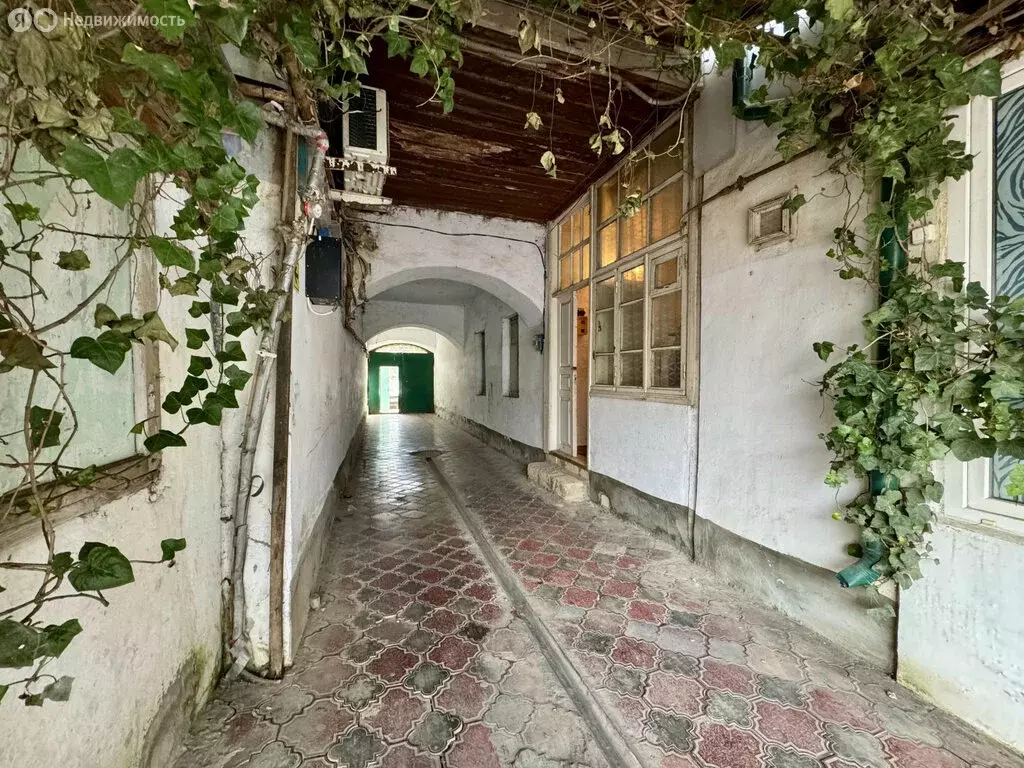 2-комнатная квартира: Дербент, улица У. Буйнакского, 18 (72 м) - Фото 1