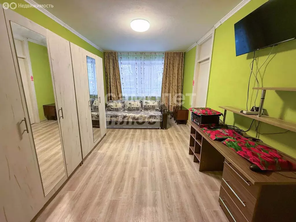 3-комнатная квартира: Челябинск, Южная улица, 9 (55.8 м) - Фото 2