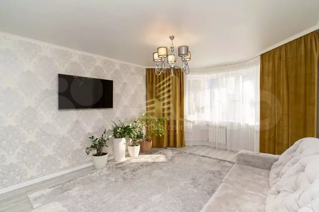 3-к. квартира, 91 м, 1/9 эт. - Фото 1
