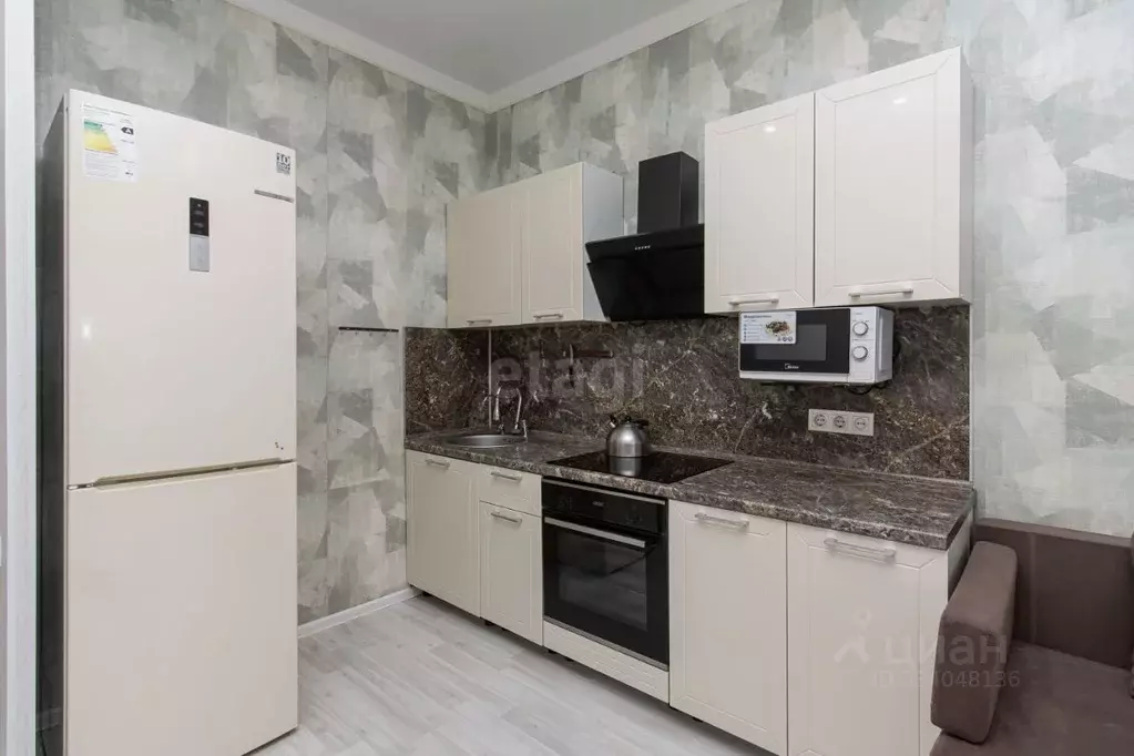 1-к кв. Тюменская область, Тюмень ул. Газопромысловая, 2 (37.9 м) - Фото 1