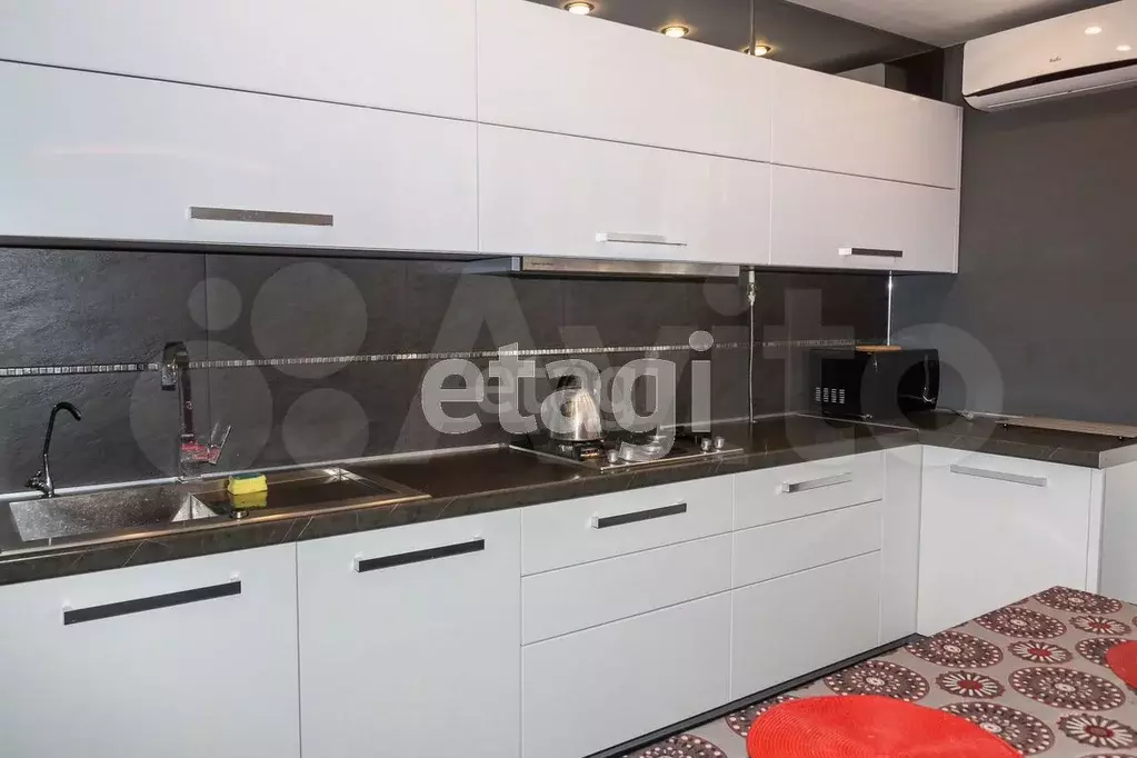 3-к. квартира, 145 м, 1/7 эт. - Фото 0