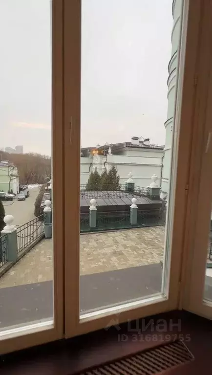 Квартира, 3 комнаты, 226.5 м - Фото 0
