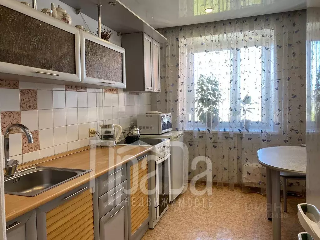 3-к кв. Красноярский край, Красноярск ул. Железнодорожников, 16Б (60.4 ... - Фото 0