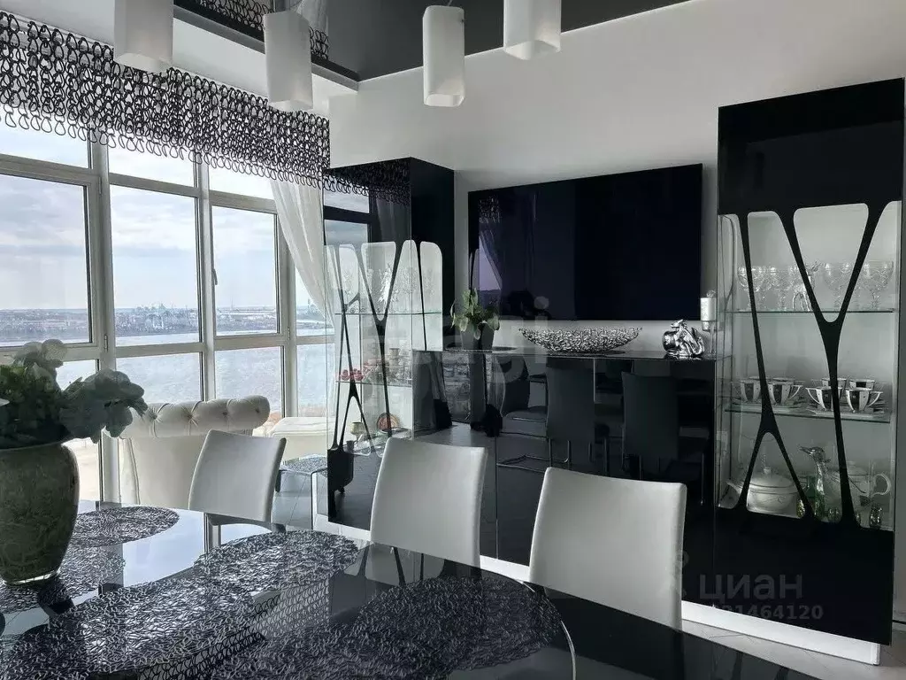 3-к кв. Татарстан, Казань ул. Сибгата Хакима, 17 (200.0 м) - Фото 1