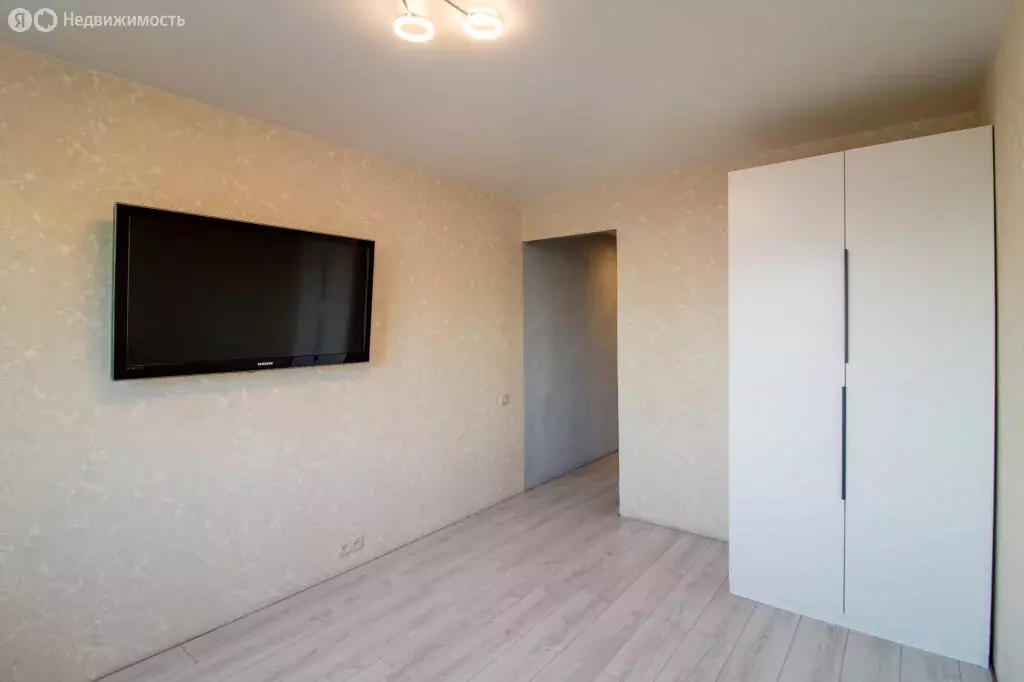 2-комнатная квартира: Екатеринбург, улица Большакова, 9 (46.8 м) - Фото 2