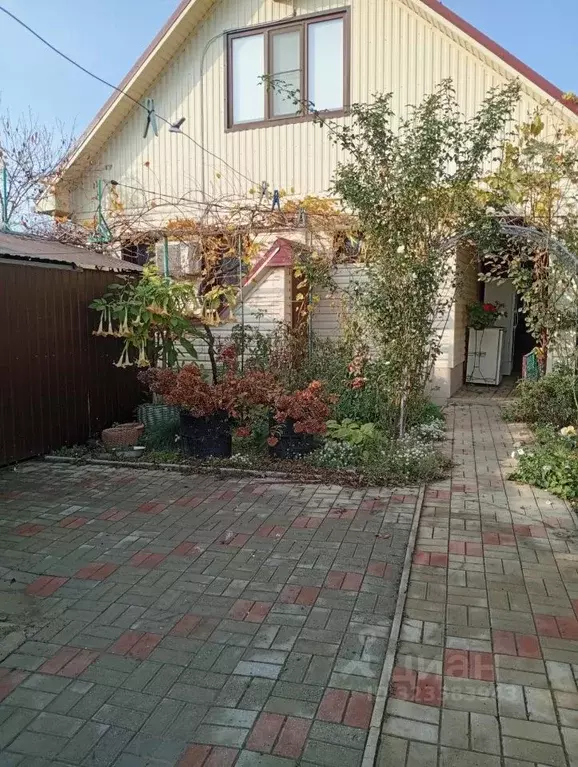 Дом в Краснодарский край, Горячий Ключ Октябрьская ул., 46 (110 м) - Фото 1