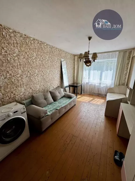 Комната 46,5 м в 3-к., 1/5 эт. - Фото 0