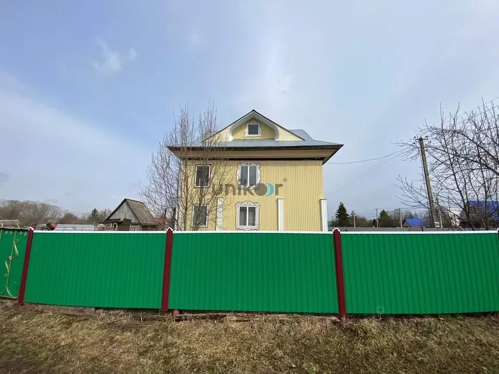 Дом в Башкортостан, Иглинский район, Балтийский сельсовет, д. ... - Фото 1