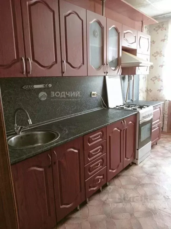 3-к кв. Чувашия, Цивильск Цивильский район, Юбилейная ул., 11 (58.7 м) - Фото 1