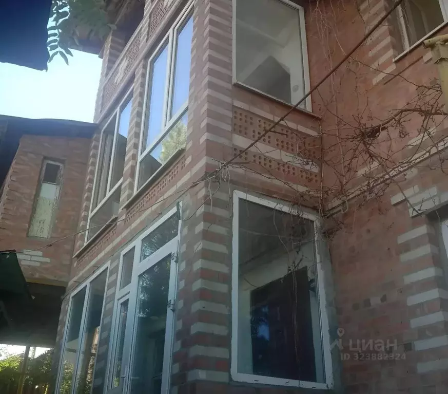 Дом в Ростовская область, Ростов-на-Дону пер. Маяковского, 27а (182 м) - Фото 1