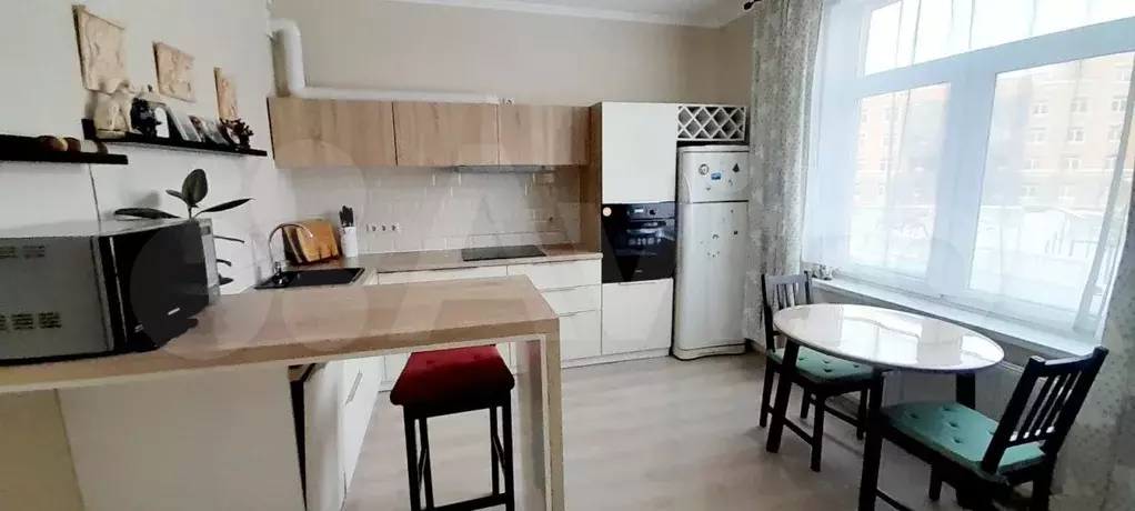 2-к. квартира, 55 м, 2/4 эт. - Фото 1