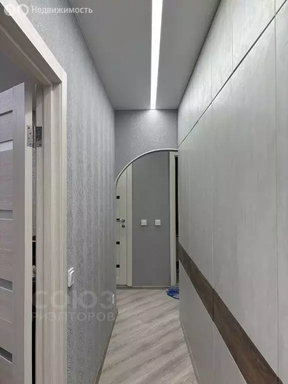 3-комнатная квартира: Волгоград, район Семь Ветров, улица 8-й ... - Фото 1