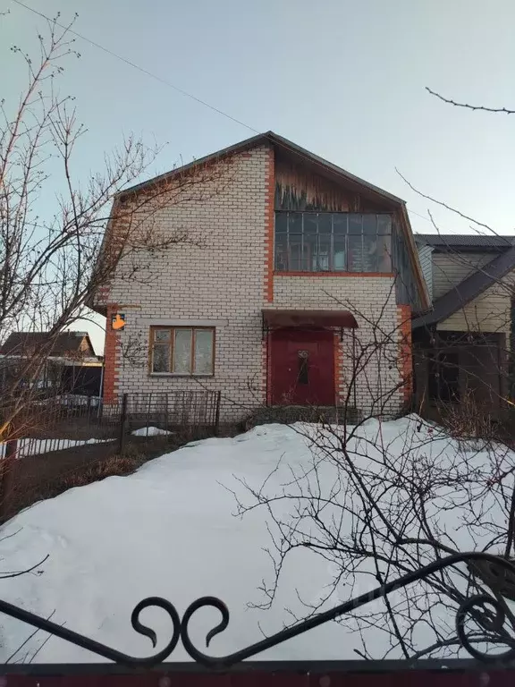 Дом в Брянская область, Жуковка Краснослободская ул., 87 (104 м) - Фото 1