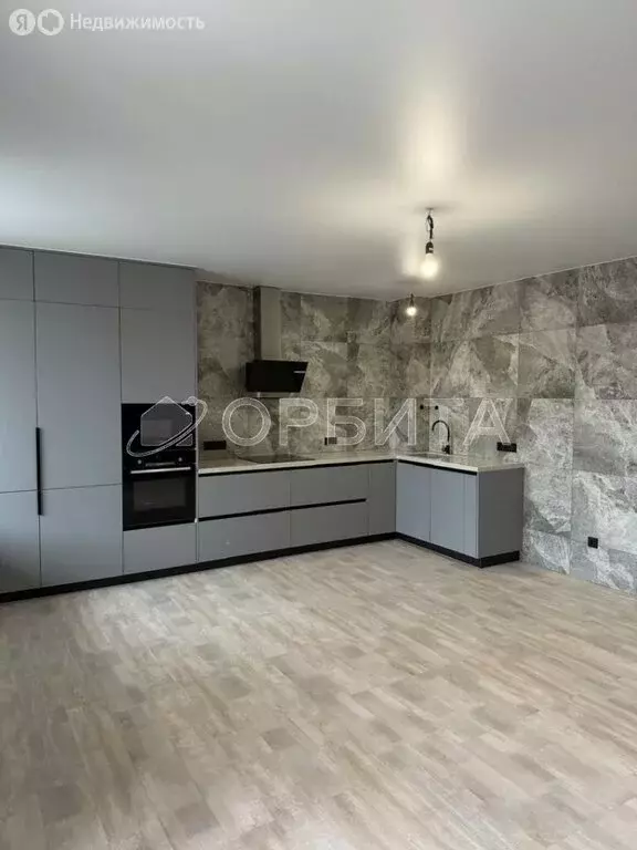 3-комнатная квартира: Тюмень, улица Дмитрия Менделеева, 6к1 (119.5 м) - Фото 1