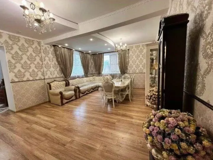 Дом в Красноярский край, Красноярск 7-я Линейная ул., 9 (265 м) - Фото 0