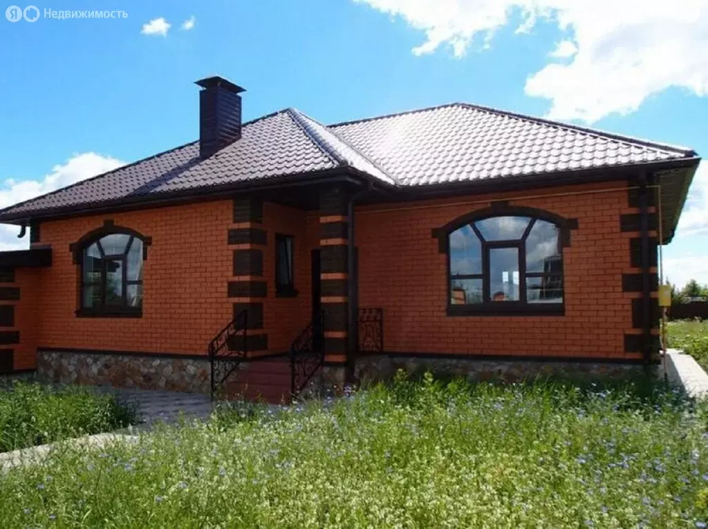 Дом в Краснодарский край, Армавир (150 м) - Фото 0
