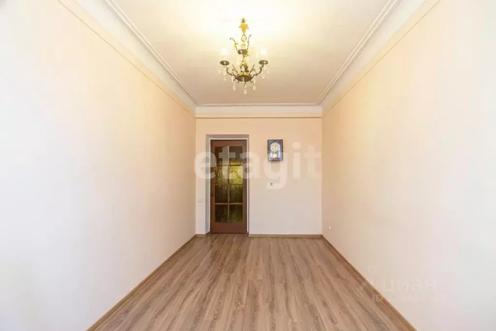 3-к кв. Севастополь ул. Большая Морская, 38 (72.4 м) - Фото 1