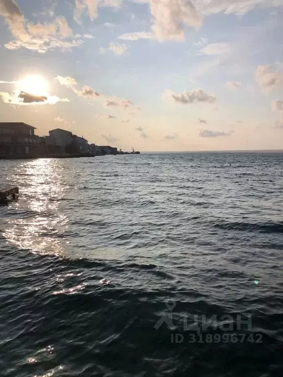 Дом в Крым, Сакский район, Штормовское с/пос, с. Поповка ул. Морская, ... - Фото 1