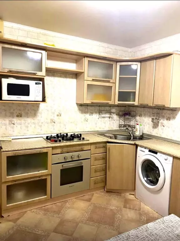 3-к кв. Краснодарский край, Ейск Красная ул. (70.9 м) - Фото 0