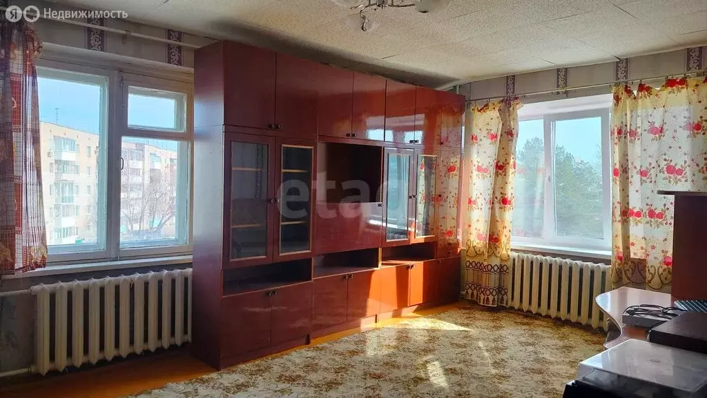 1-комнатная квартира: Ирбит, улица Маршала Жукова, 2 (32 м) - Фото 2