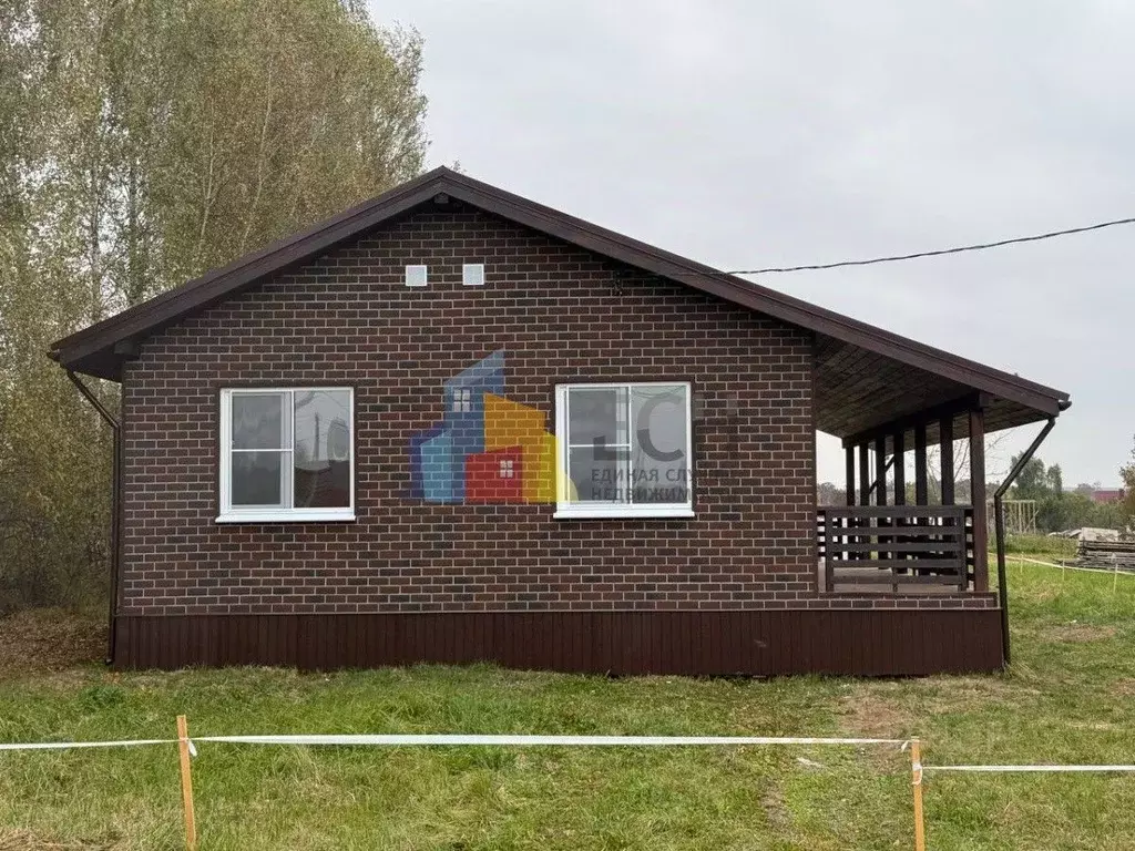 Дом в Тульская область, Дубенский район, Воскресенское с/пос, с. ... - Фото 1