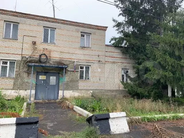 Земельный участок 2000 кв. м, нежилое здание 134,3 - Фото 1