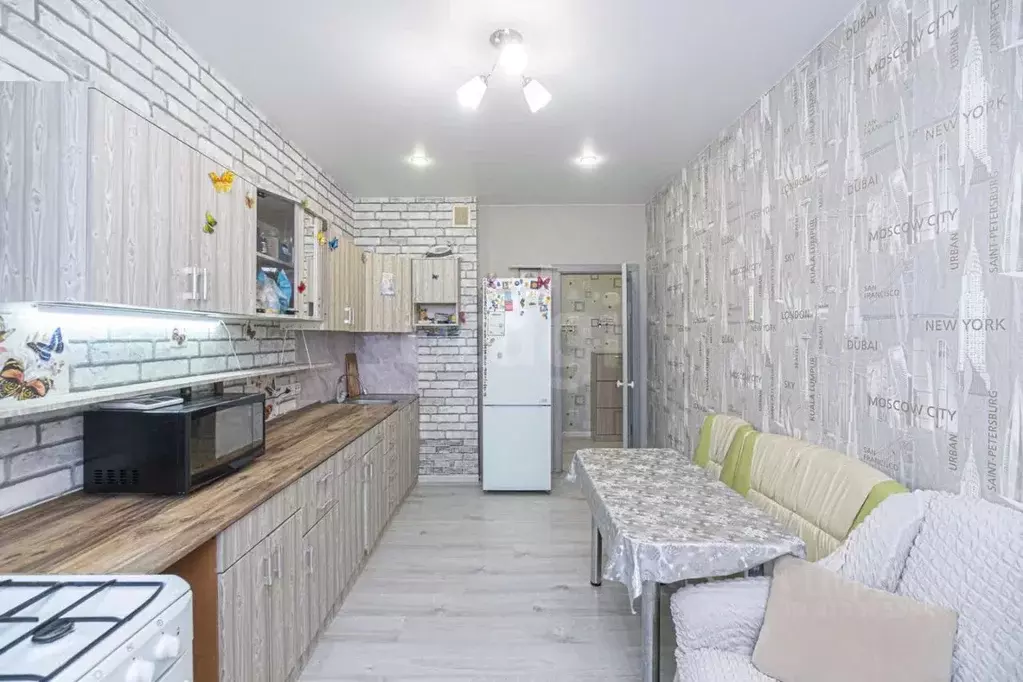 2-к кв. Севастополь ул. Генерала Мельника, 11А/1 (58.9 м) - Фото 0